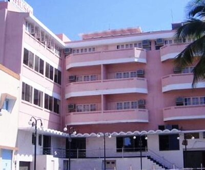 Hotel Khushi International